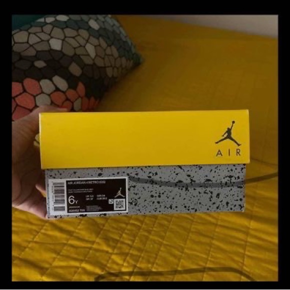 Air Jordan “Retro Lightning” (2021) - Picture 4 of 6